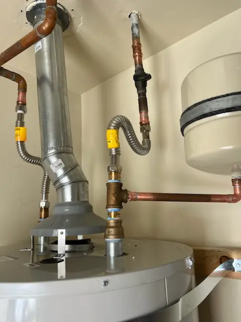 Water heater installation and plumbing repair in Willoughby Court